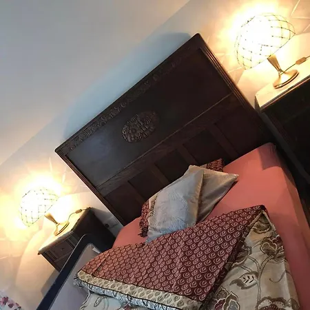 Katharina Haus, * Wiel