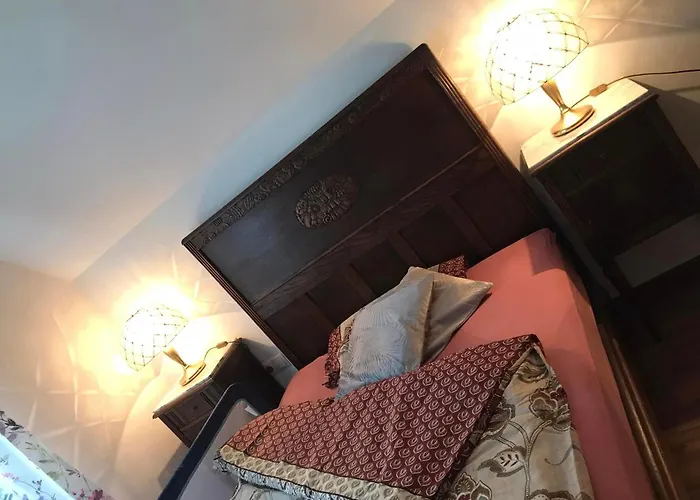 Katharina Haus, * Wiel